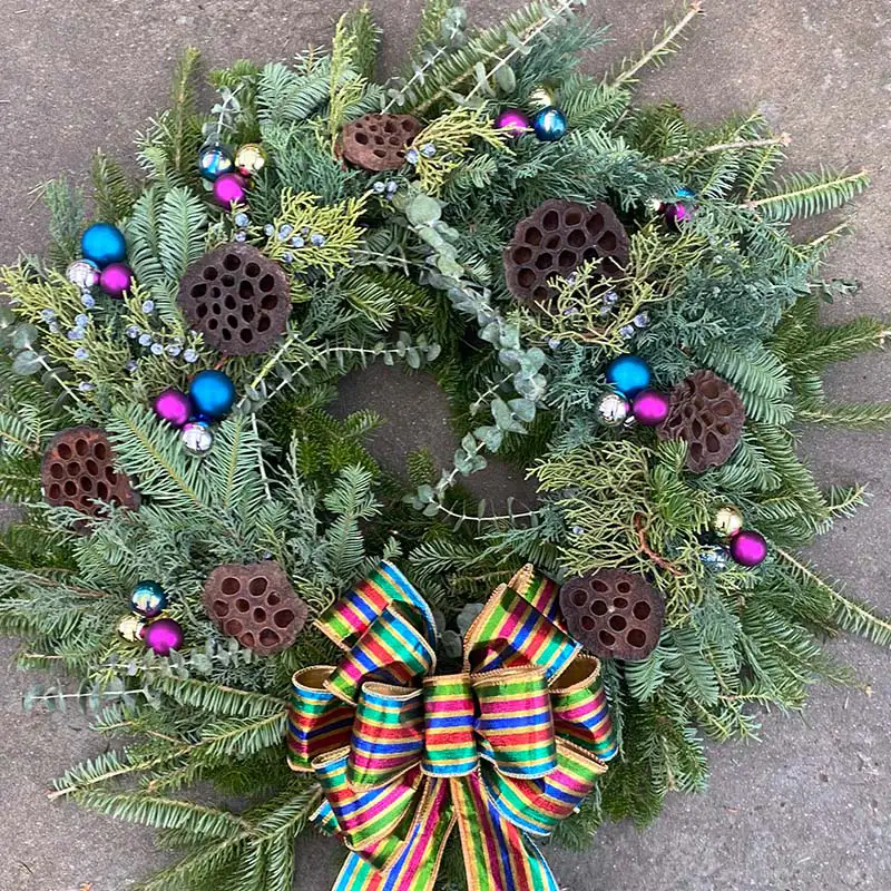 Find beautiful, custom-designed Christmas holiday wreath at Burnett's Country Gardens.