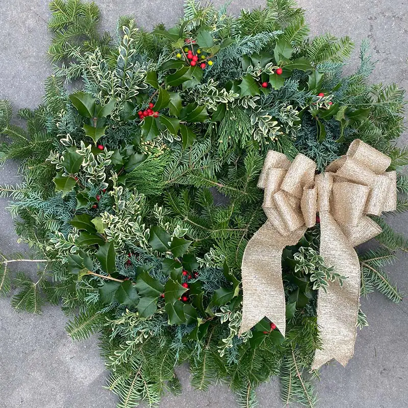 Find beautiful, custom-designed Christmas holiday wreath at Burnett's Country Gardens.